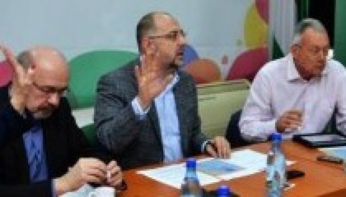 Az RMDSZ- jelöltek sorrendje: Winkler, Sógor, Vincze