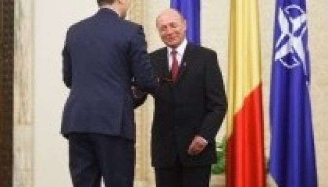 Már szerdán hivatalba lép az USD-RMDSZ-kormány?