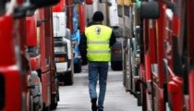 Ismét több órás a kamionsor Nagylaknál, Románia irányába