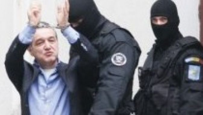 Hivatalos: Băsescu nem kegyelmez meg Becalinak