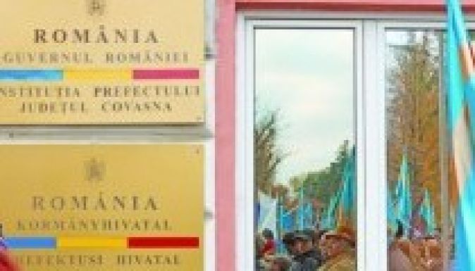 Román lapok: a PSD „legalizálja” a székely zászlót