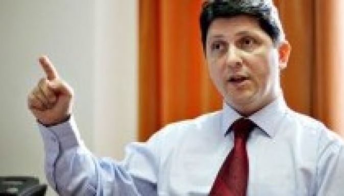 A kampányba való beavatkozása miatt bírálja Băsescut a külügyminiszter