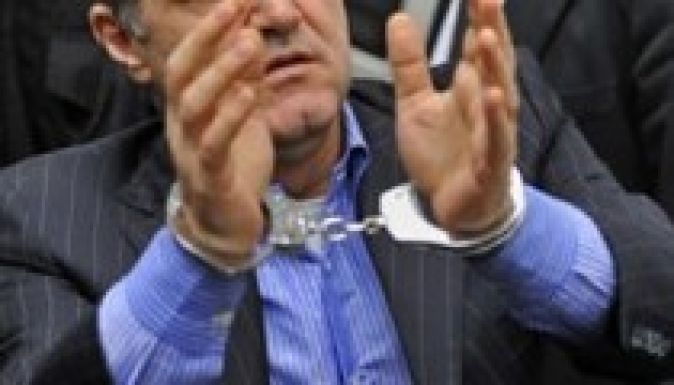 Kijárhat a börtönből Gigi Becali üzletember