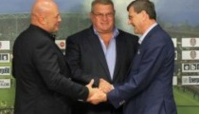 Pászkány Árpád eladta a Kolozsvári CFR-részvényeit