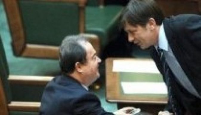 Szövetkezik a jobboldal: nem kizárt a PNL és a PDL fúziója