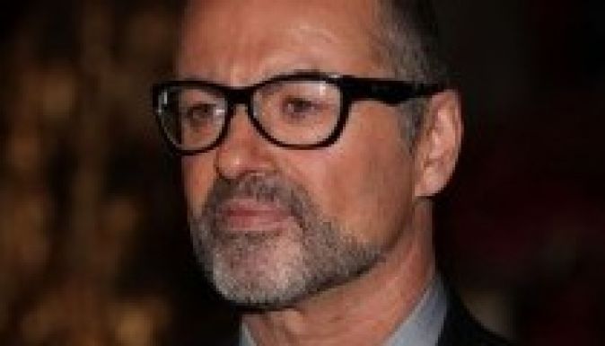 Összeesett otthonában George Michael, kórházba vitték