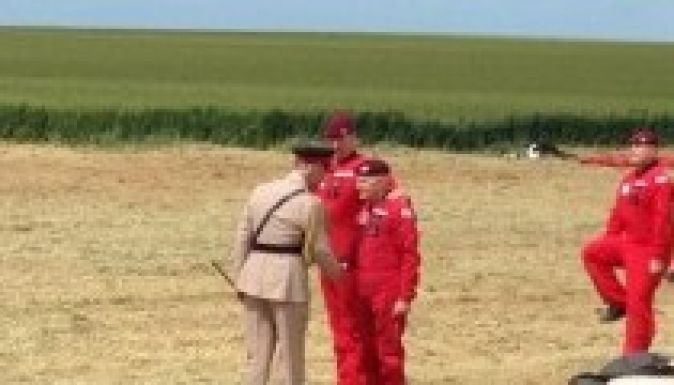 D-Day: Cameron és Károly herceg brit veteránokkal emlékezett