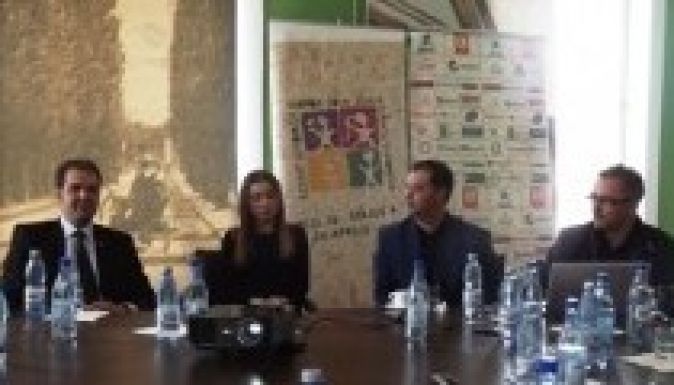 Eltúloztuk: nem perelné Sepsiszentgyörgy Fazakas Dorkáékat