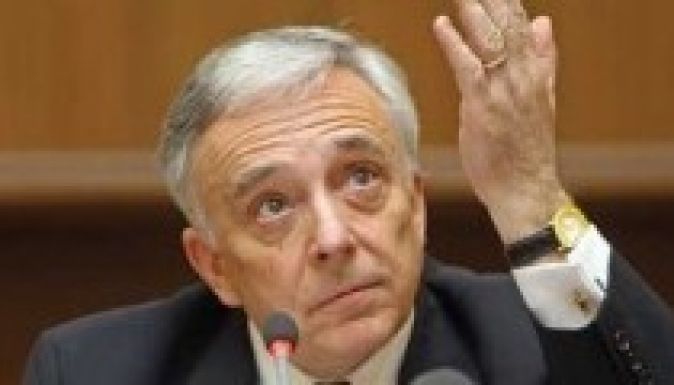 Újabb mandátum Isărescunak, TVR-elnök lett Tănase