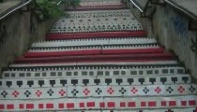 Vásárhelyi dilemma: mi díszítse a Rákóczi-lépcsőt?