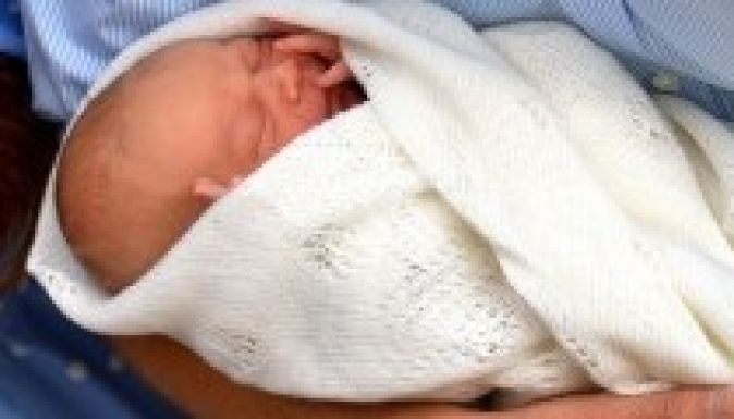 Napokon belül bejelenthetik, hogy testvére születik György hercegnek