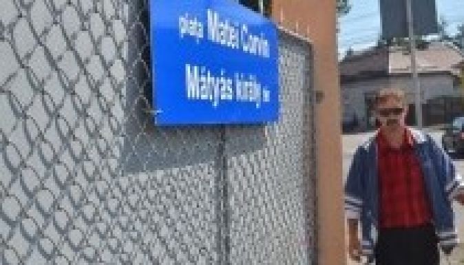 Kikerült három kétnyelvű utcanévtábla Marosvásárhelyen