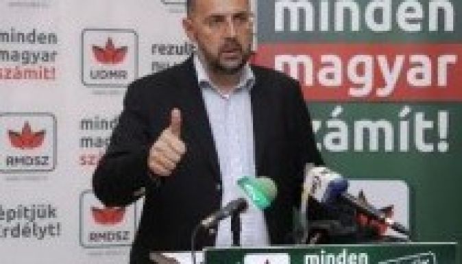 Az RMDSZ már gyűjti az aláírásokat Kelemen Hunornak