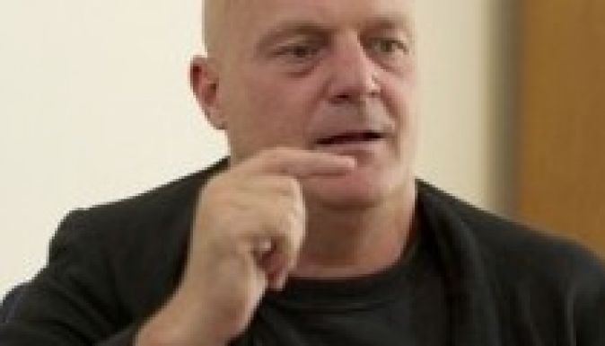 Székely író bántalmazta Kukorelly Endrét a Tokaji Írótáborban