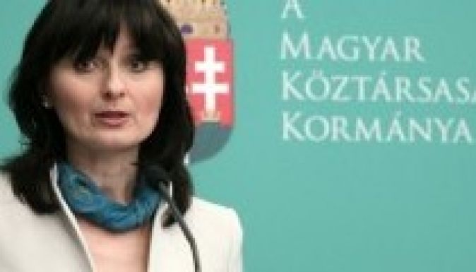 Budapest: nem sérti az autonómia kérdése az alapszerződést