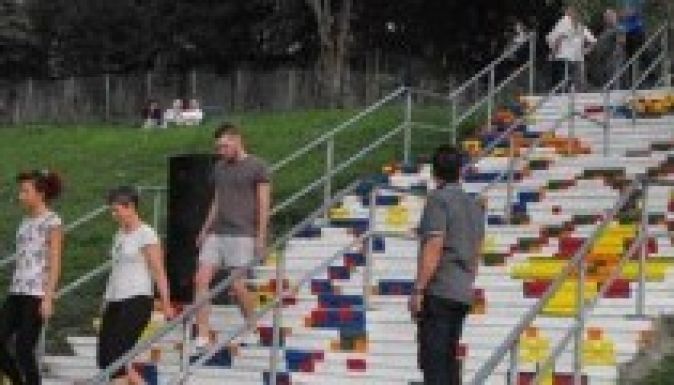 Újabb színes lépcső Marosvásárhelyen