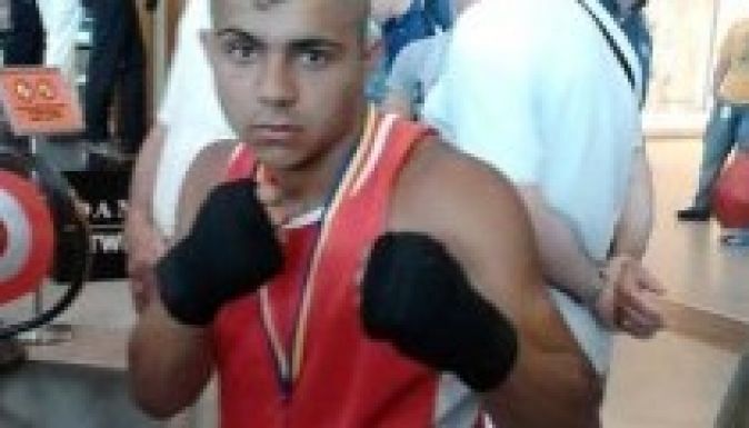 Megverték a kolozsváriakat rémisztgető volt bokszolót