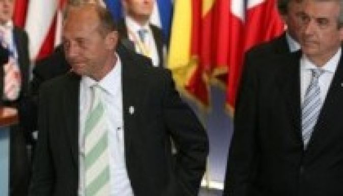 Băsescu újbóli felfüggesztésével kampányol Tăriceanu