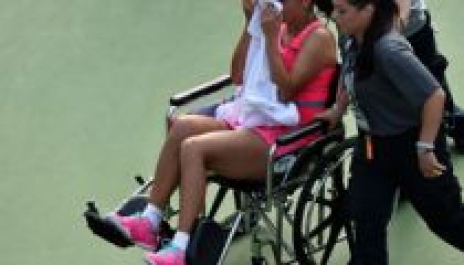 Dráma a US Open női elődöntőjében