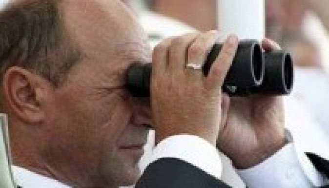 Vizsgálatot kér az ellenzék a jelöltek közötti állítólagos titkos ügynök miatt