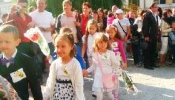 Káosz jellemzi a hétfőn kezdődő tanévet?