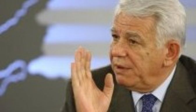 Lemondott a kémfőnök, hogy indulhasson az elnökválasztáson