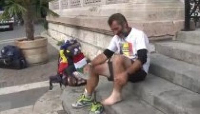 Budapestre érkezett Sandu, aki Ploieștiből Brüsszelig gyalogol Verespatakért