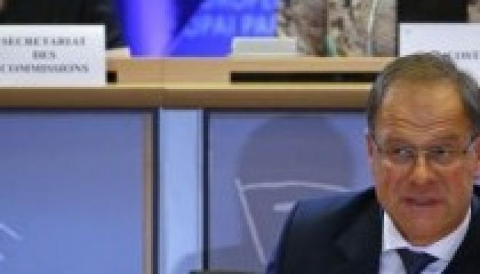 Hat újabb kérdést kapott Navracsics Tibor