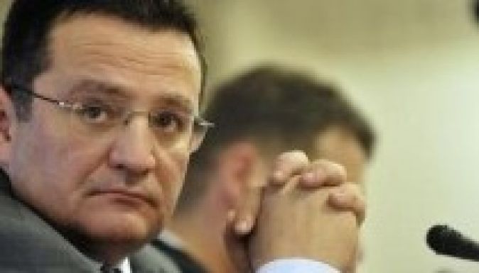 Miniszterelnöknek készül a SRI igazgatója?