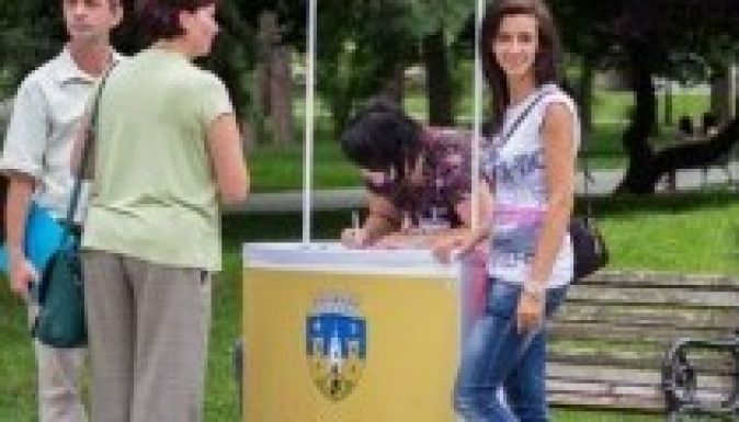 Jogerős: törvénytelen a sepsiszentgyörgyi városzászló