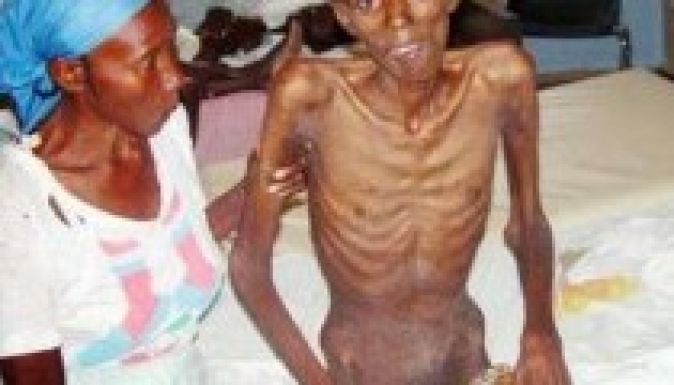 Már a 80-as évekbeli AIDS-hez hasonlítják az ebolát