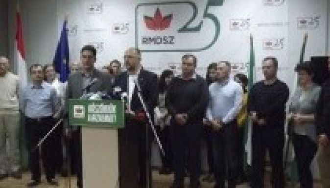 Az eredményeket várják az RMDSZ-székházban (PERCRŐL PERCRE)