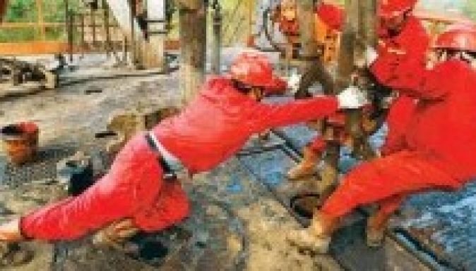 Hatalmas átlagbérük volt a román olajmunkásoknak szeptemberben