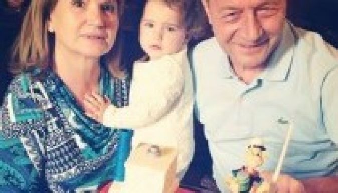 Megszületett Traian Băsescu második unokája