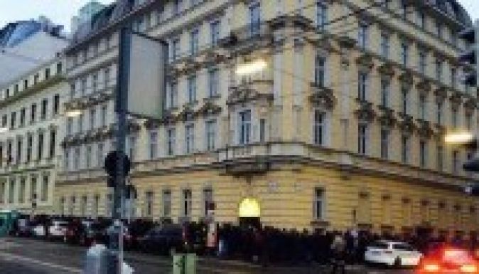 Helyszíni tudósítás: Bécsben lehetetlenség estig leszavazni