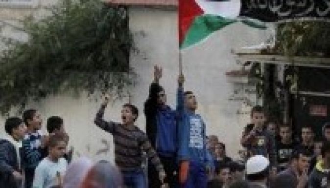 Zavargások törtek ki Jeruzsálemben egy felakasztott palesztin buszsofőr miatt