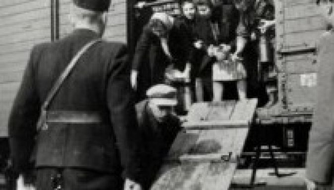 Gröning „csak” a magyar zsidók holmijával foglalkozott