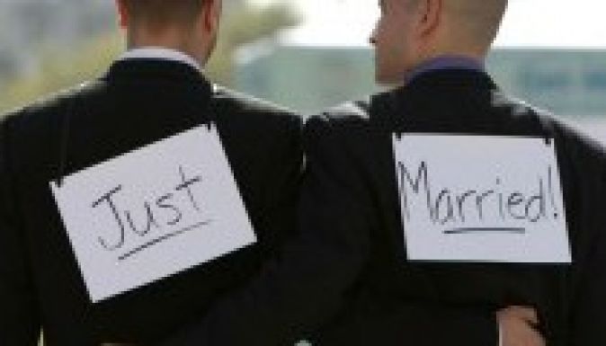 Finnországban is legalizálták a melegházasságokat