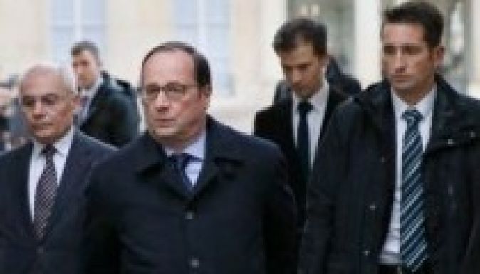 Francois Hollande: nem ért véget a fenyegetettség