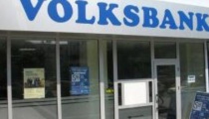 Most már a Volksbank is segít a frankhitelesein