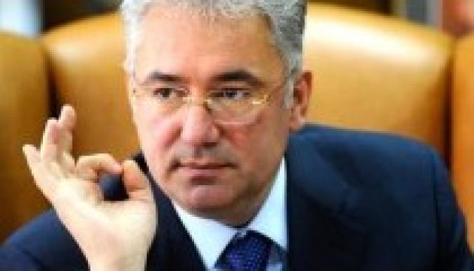 Letartóztatták Adrian Videanu volt gazdasági minisztert