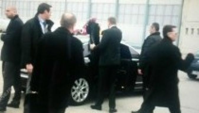 Kihozták sodrából a franciák Klaus Johannis államfőt