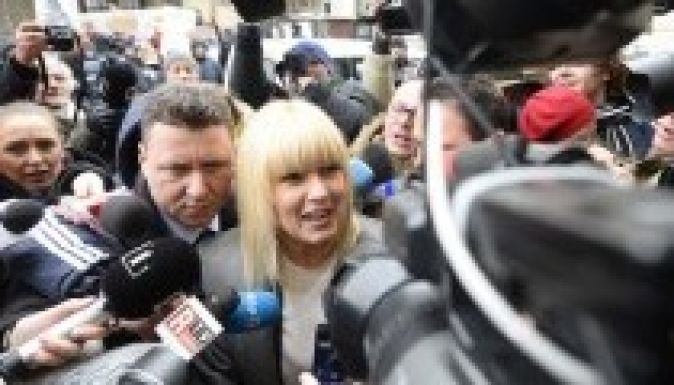 Kiengedik az ügyészek Elena Udreát a DNA székházából?