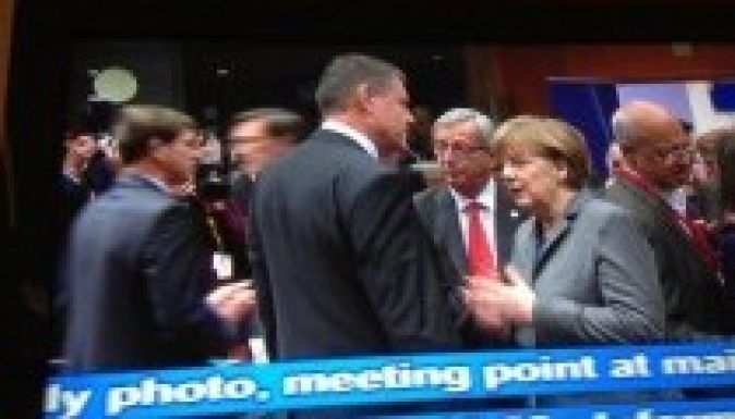 Merkellel tárgyalt Johannis az EU-csúcs előtt