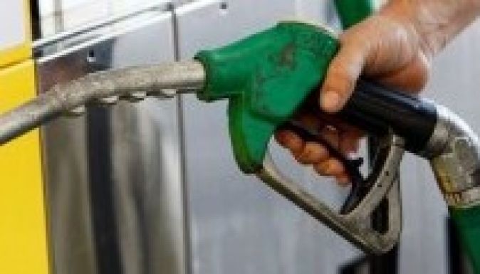 Csak emlék marad az 5 lej alatti benzinár?