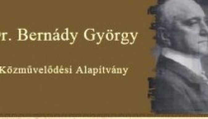 Lucian Mândruţă is felszólal a kisebbségvédelmi szemináriumon