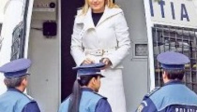 Ismét letartóztatnák az ügyészek Elena Udreát