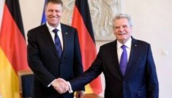 Megkezdte németországi látogatását Klaus Johannis