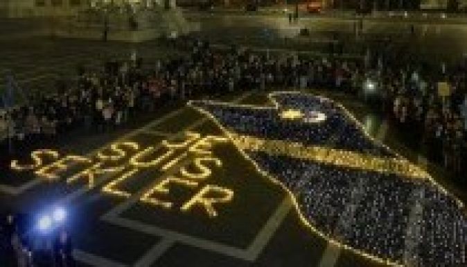 Kiverte a biztosítékot Bukarestben a budapesti tüntetés