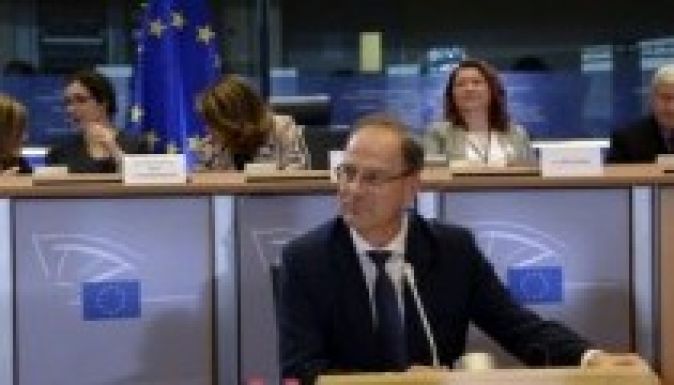 Brüsszel megerősítette, a kormány cáfolja Paks2 leállítását